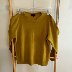 Quince. Cashmere crew neck sweater. Size M. In Spicy mustard color.